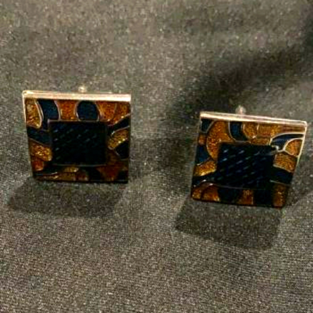Men's cuff links